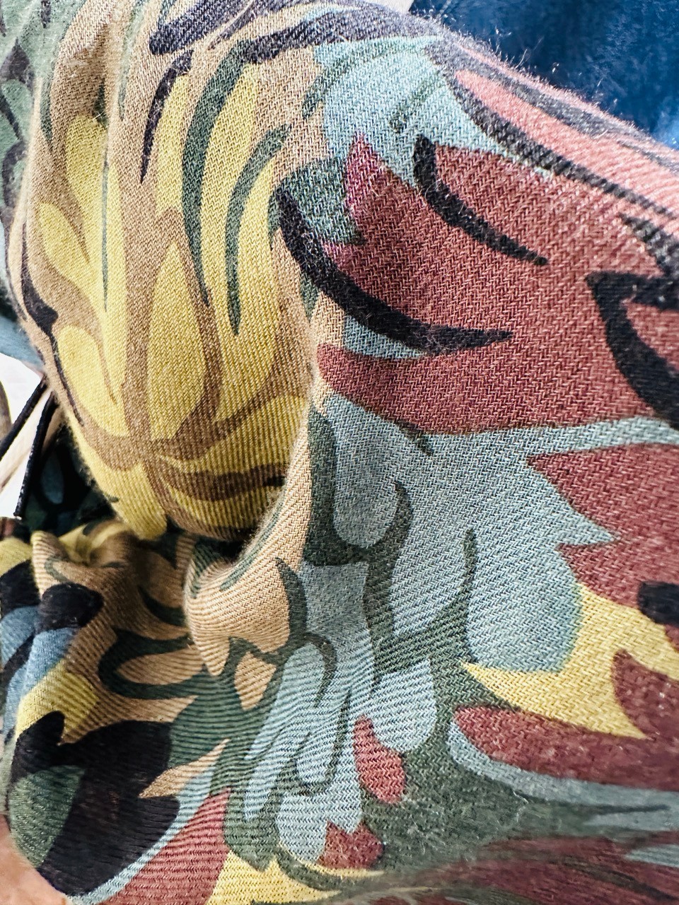 Some brands don't design collections — they paint them.

Let's meet @inoui_editi