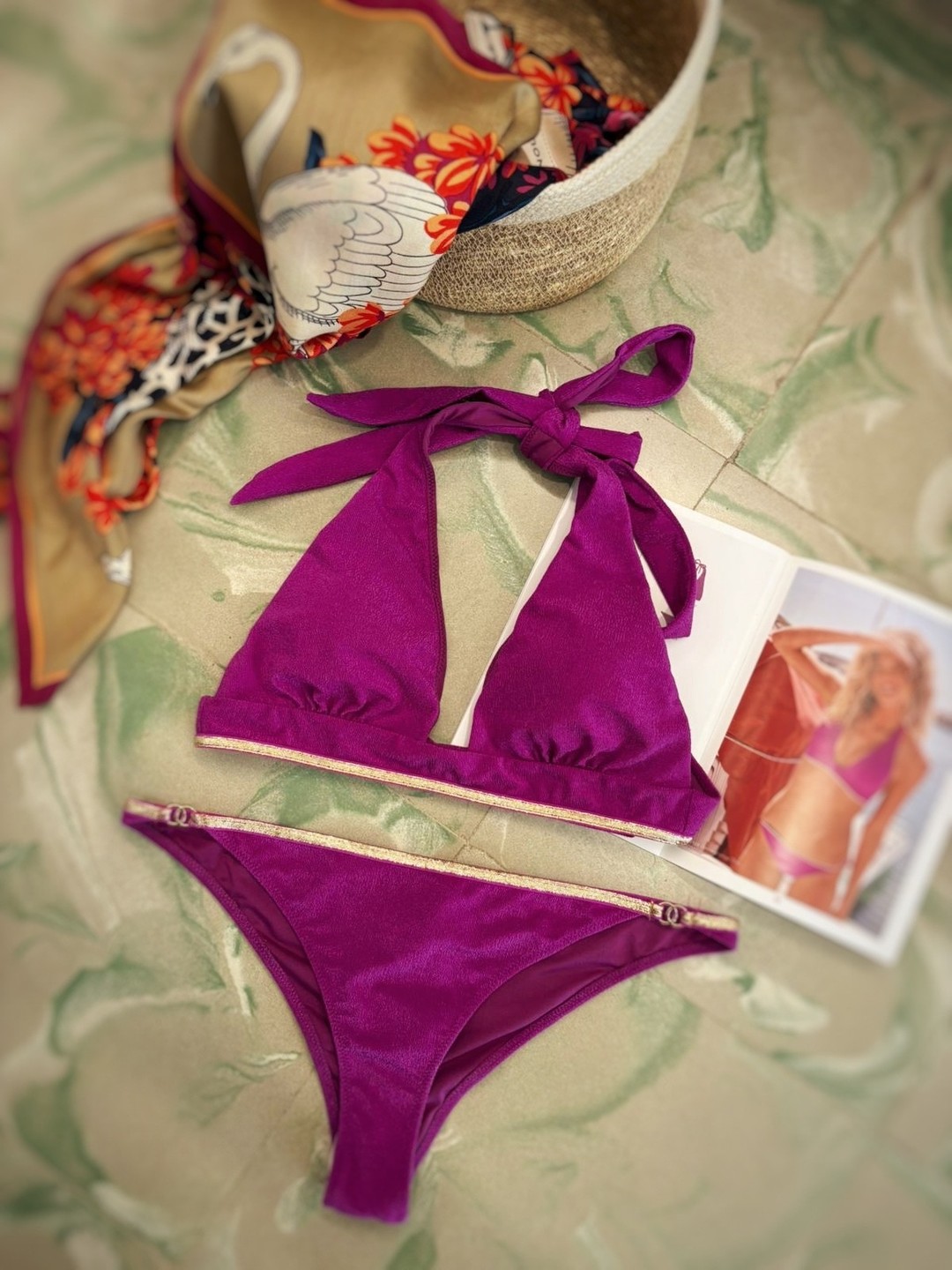 What’s your summer uniform this season?

We’re feeling the vibrant call of islan