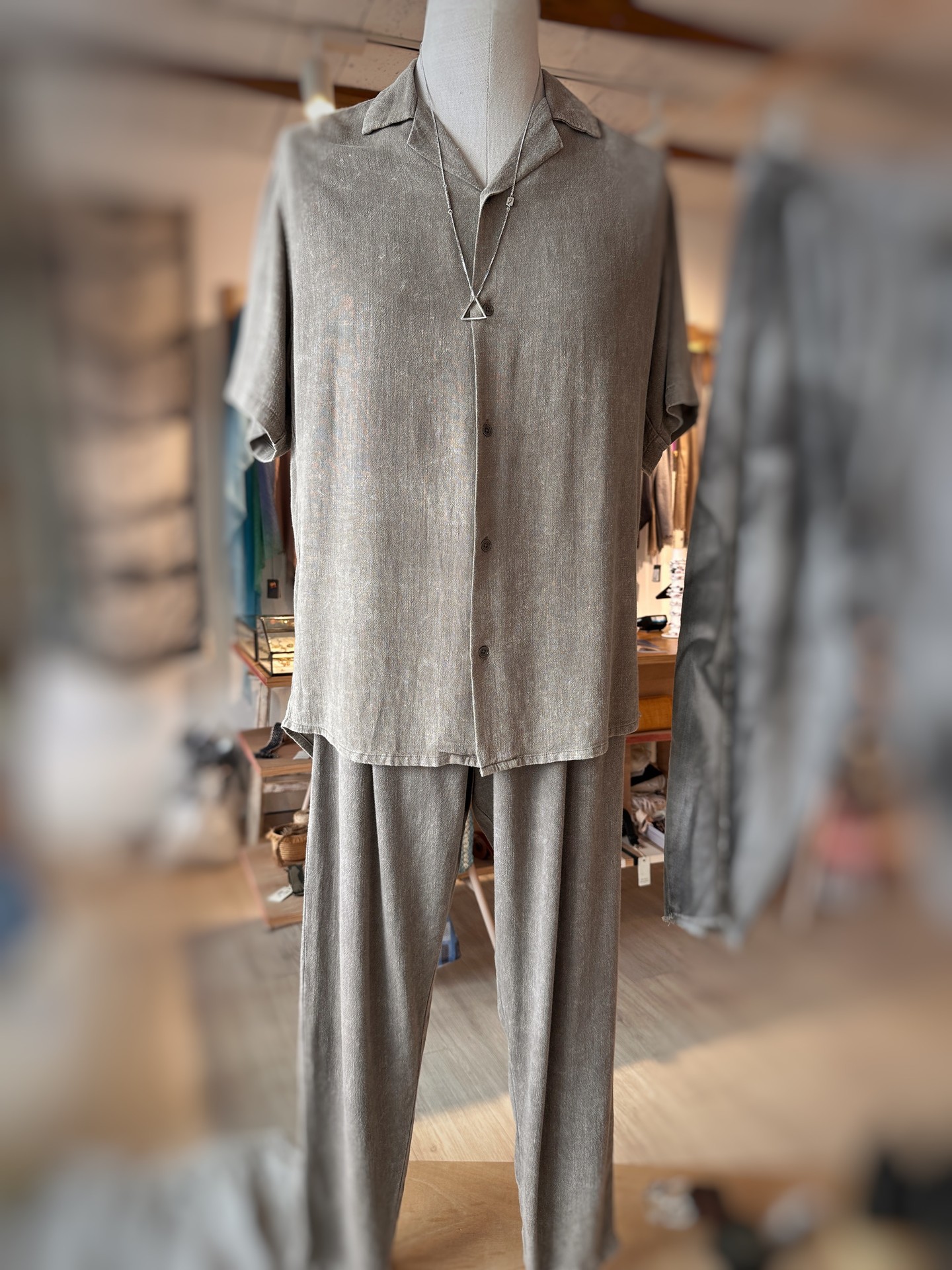 Men's looks of the week!

Three looks, one feeling: that particular ease that ar