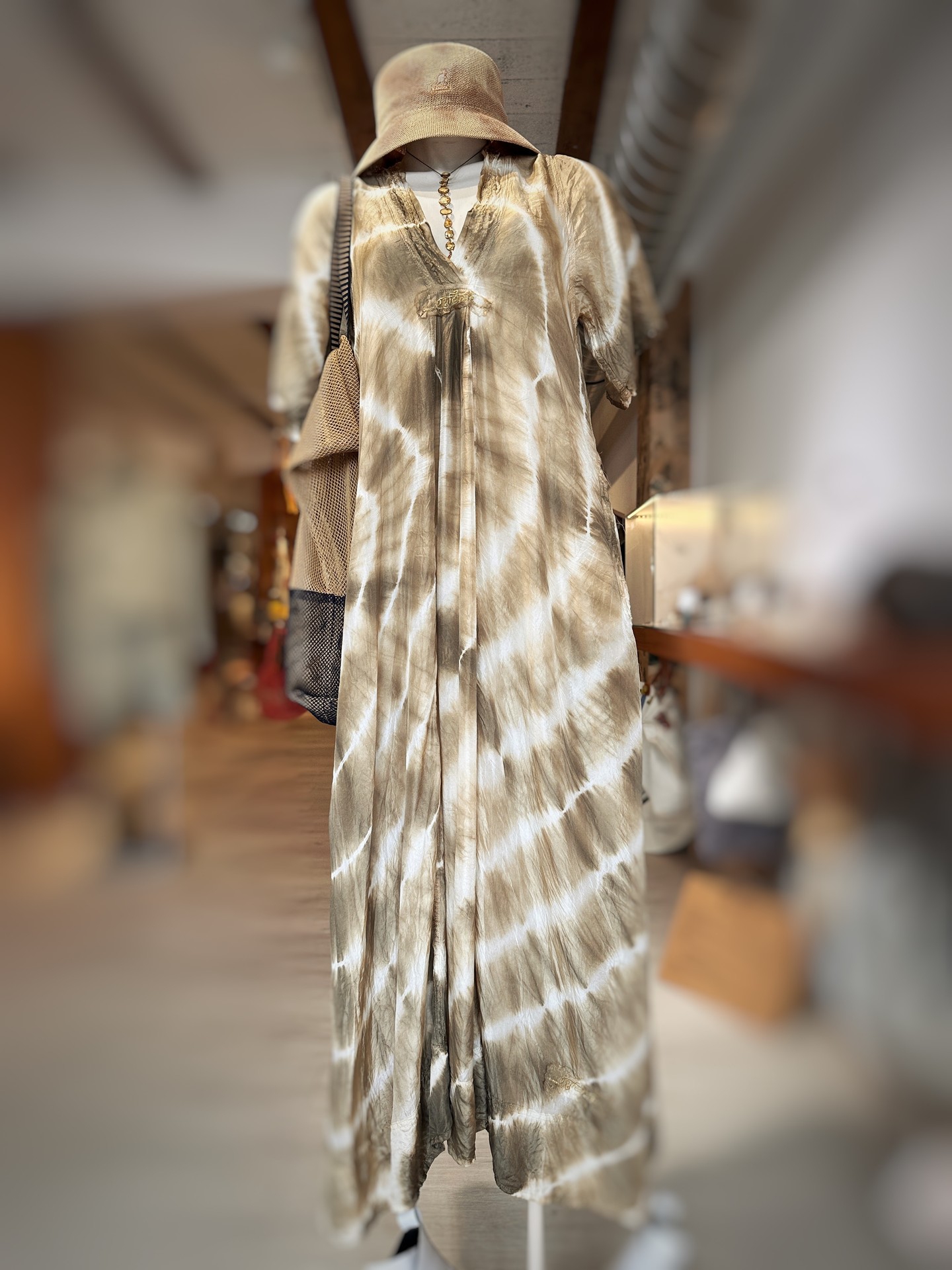 Women's looks of the week!

As the island awakens with vibrant energy, we’re emb