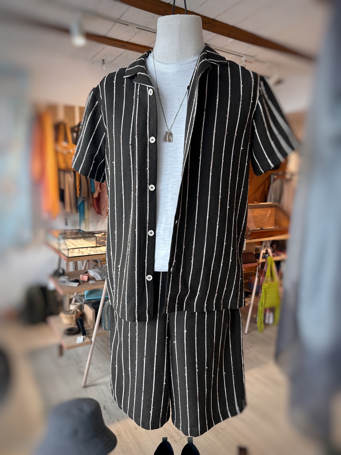 Men's looks of the week!

Three looks, three different ways to meet the season w